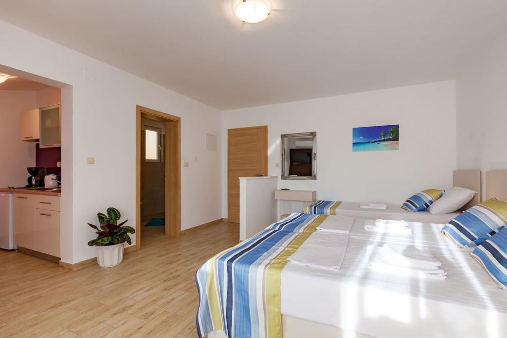 Apartmani Sanja Suta Podstrana Luaran gambar